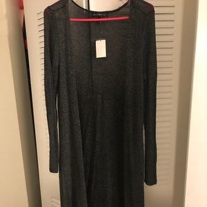 NWT Light Black Duster Large, very light feeling